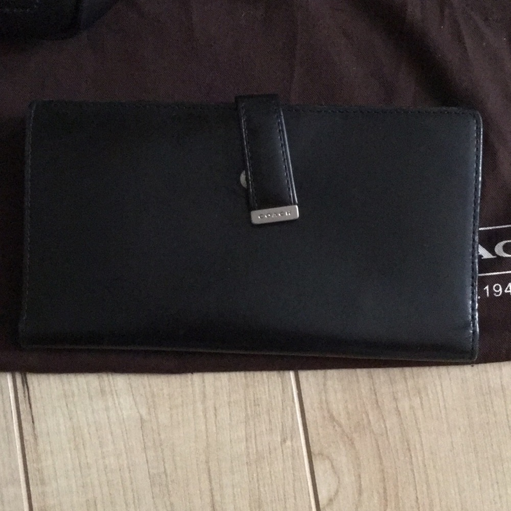 Coach Bundle Set - Picture 2 of 8